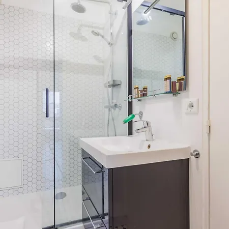 Charming With Balcony And View - 1bdr 2p - 19th Arr Paris
